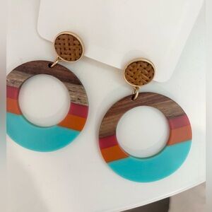Camila Coelho wood & Resin Hoop‎ Earrings